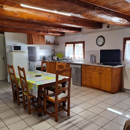 Gite Rural - Grange Des Pres Blancs Chaine Des Puys Le Vernet-Sainte-Marguerite Dış mekan fotoğraf