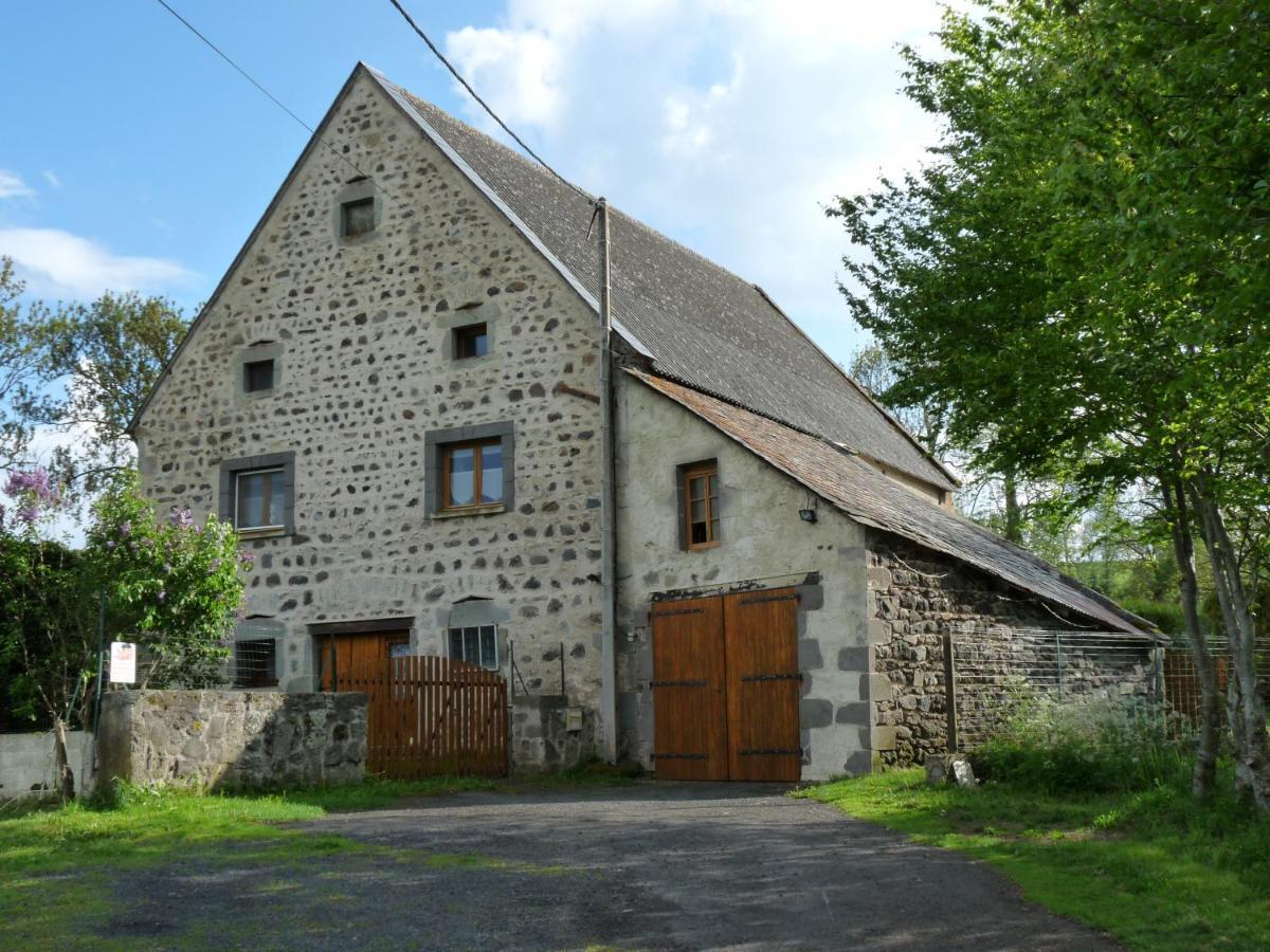 Gite Rural - Grange Des Pres Blancs Chaine Des Puys Le Vernet-Sainte-Marguerite Dış mekan fotoğraf