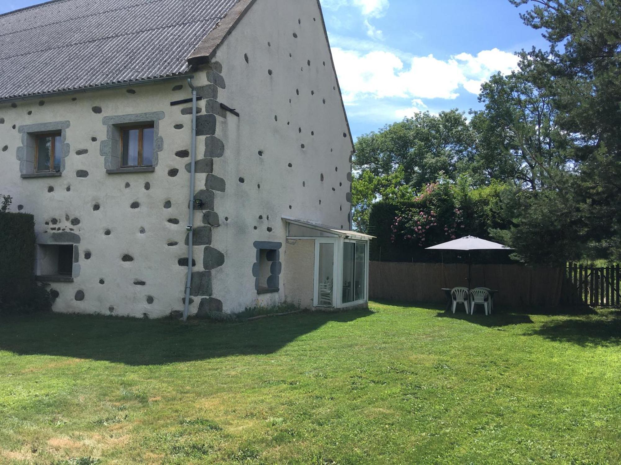 Gite Rural - Grange Des Pres Blancs Chaine Des Puys Le Vernet-Sainte-Marguerite Dış mekan fotoğraf